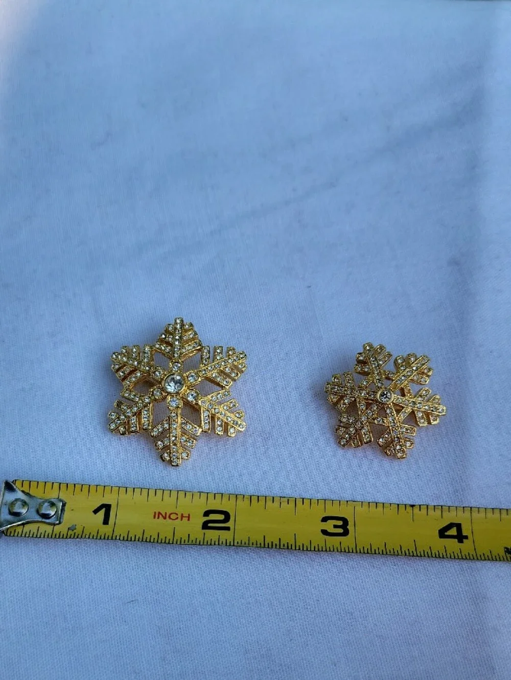 Vintage Joan Rivers Gold Snowflake Brooch Set with Crystal Accents